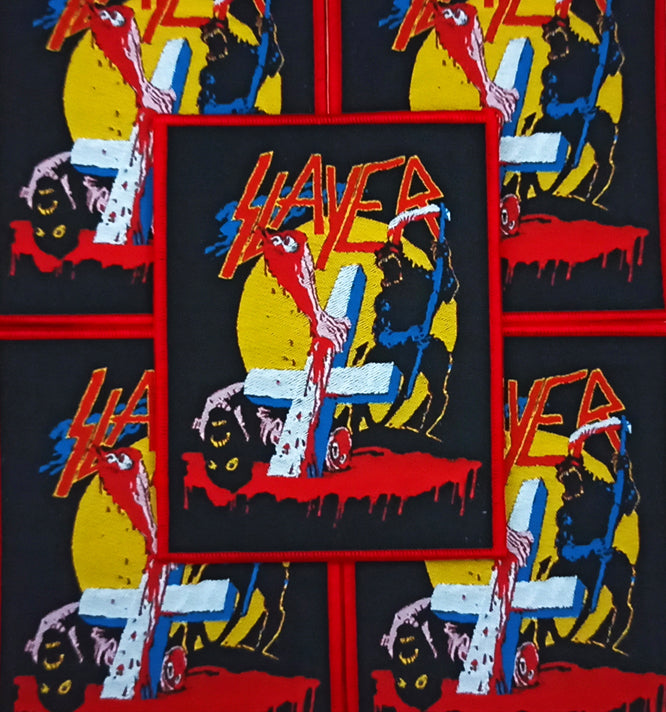 CROSS AT GRAVE I S L A Y E R