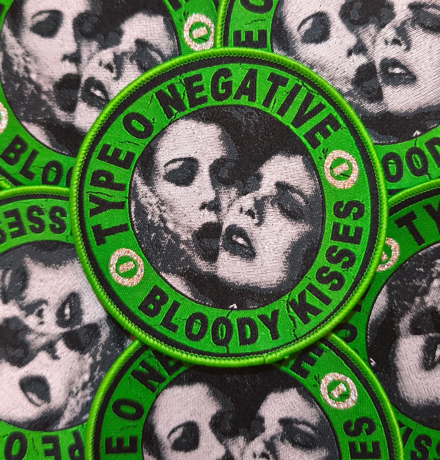BLOODY KISSES