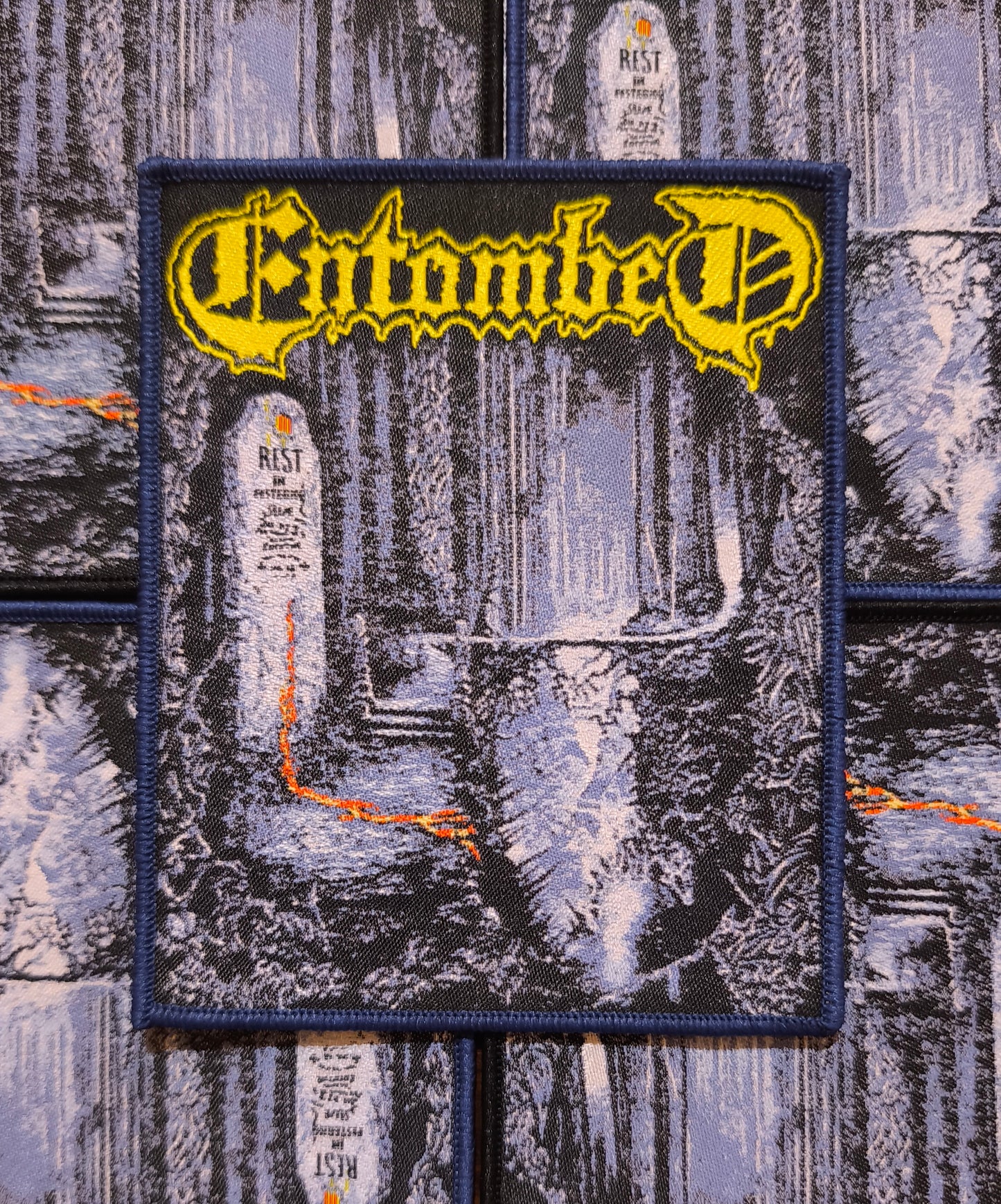 E N T O M B E D LHP