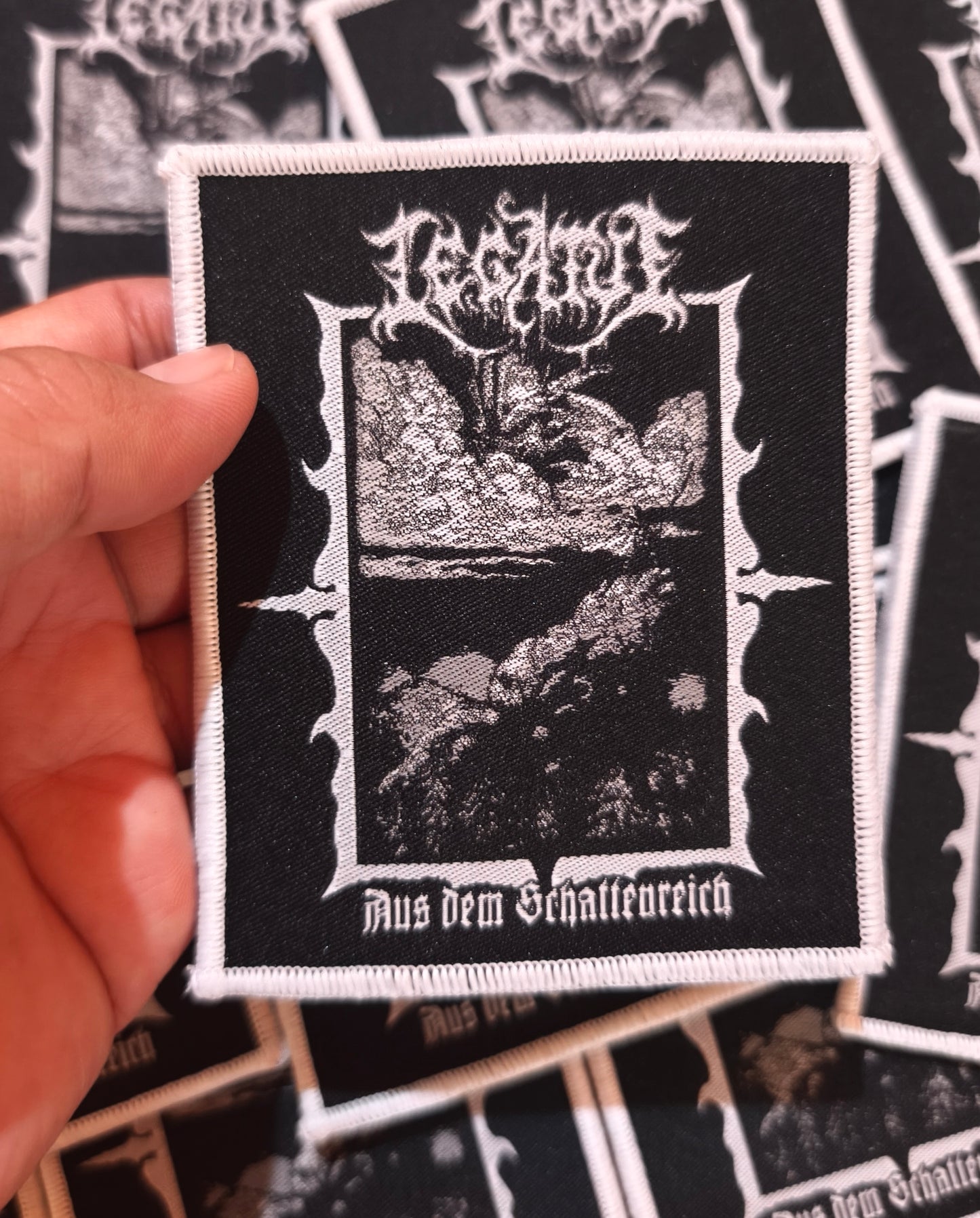 LEGATUS (DE) - Aus dem Schattenreich