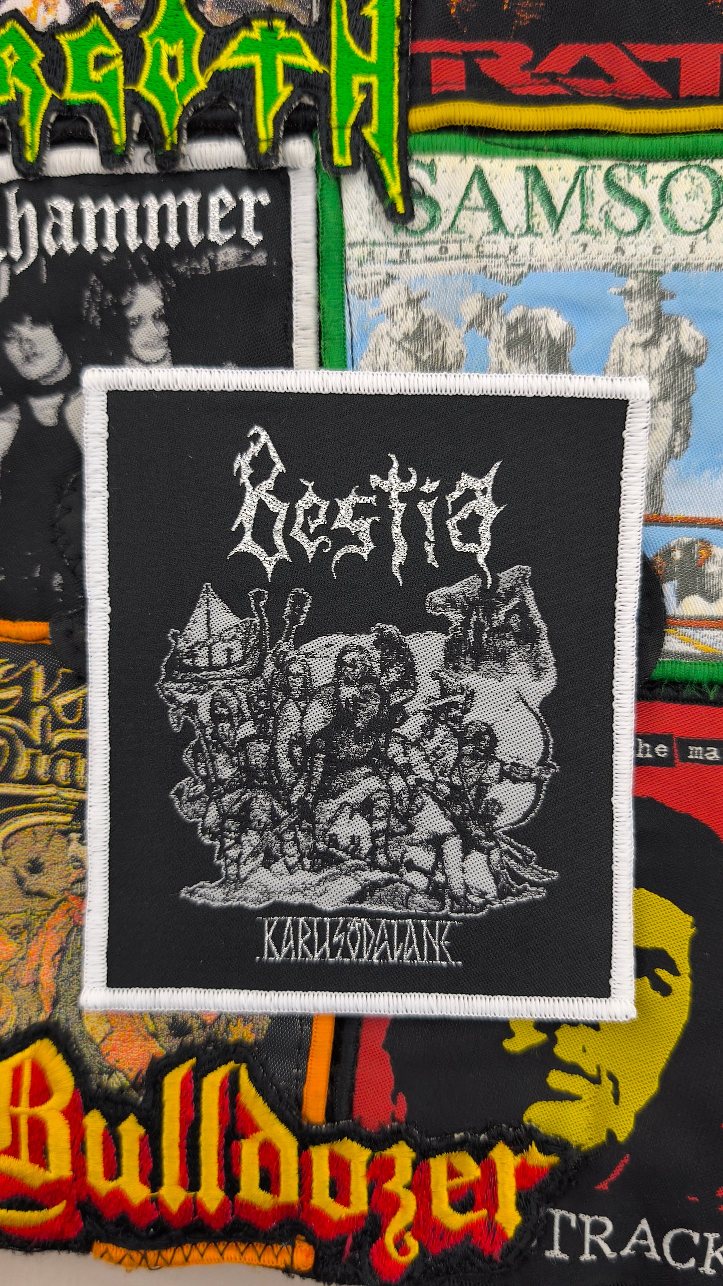 BESTIA (EE) - Karusõdalane