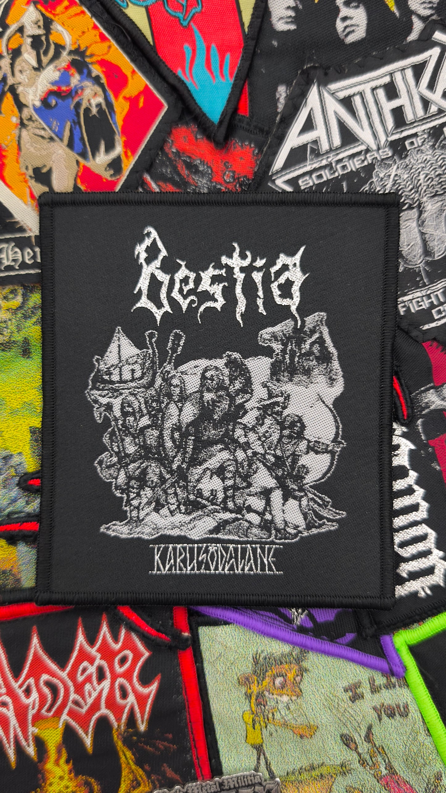BESTIA (EE) - Karusõdalane