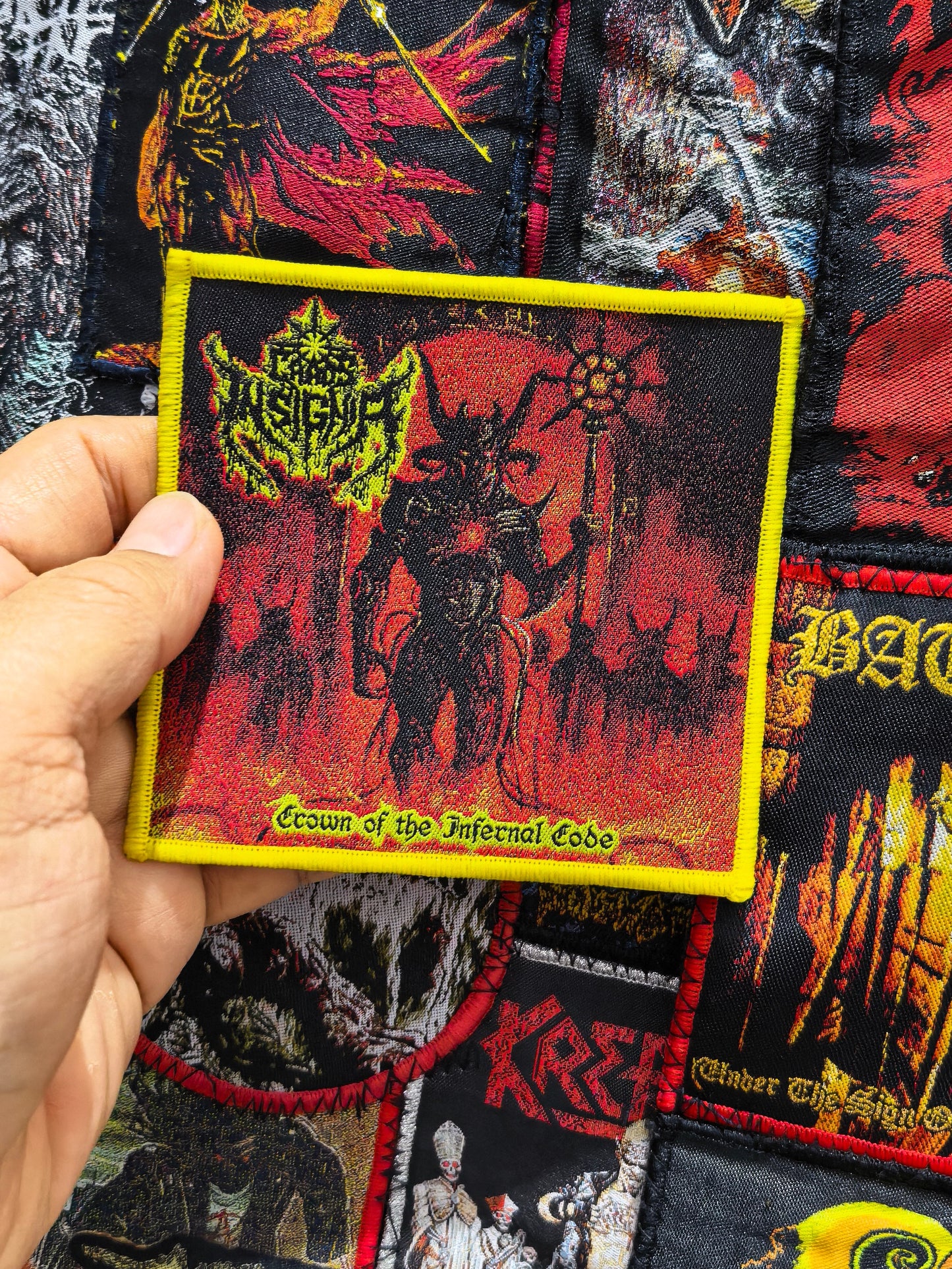 CHAOS INSIGNIA (RO) - Crown of the Infernal Code