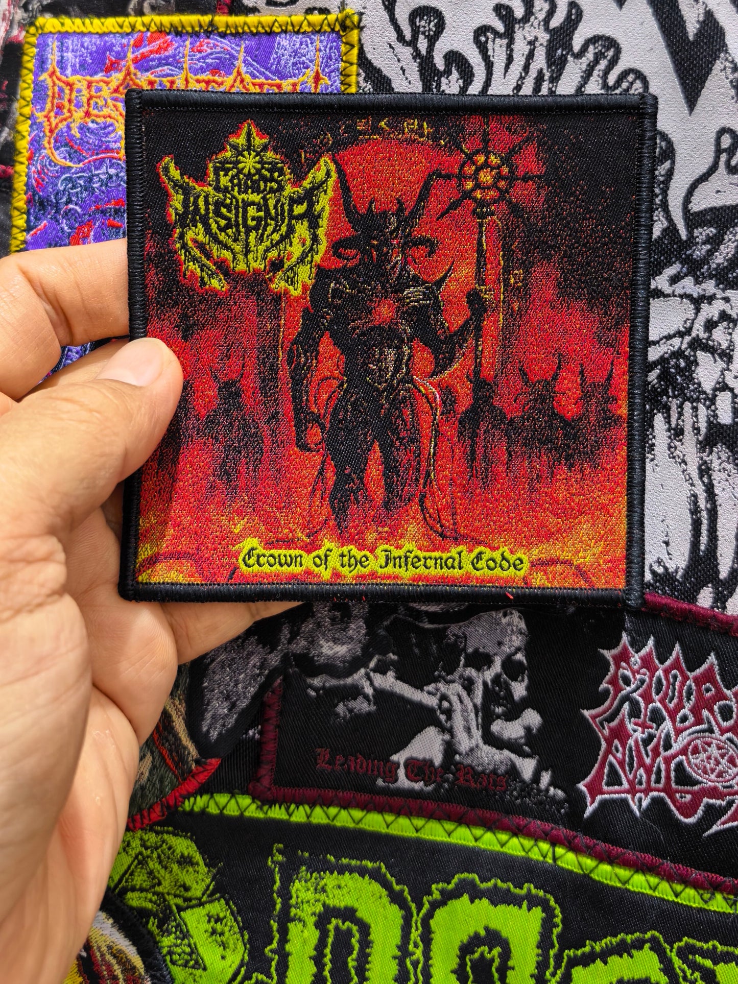 CHAOS INSIGNIA (RO) - Crown of the Infernal Code